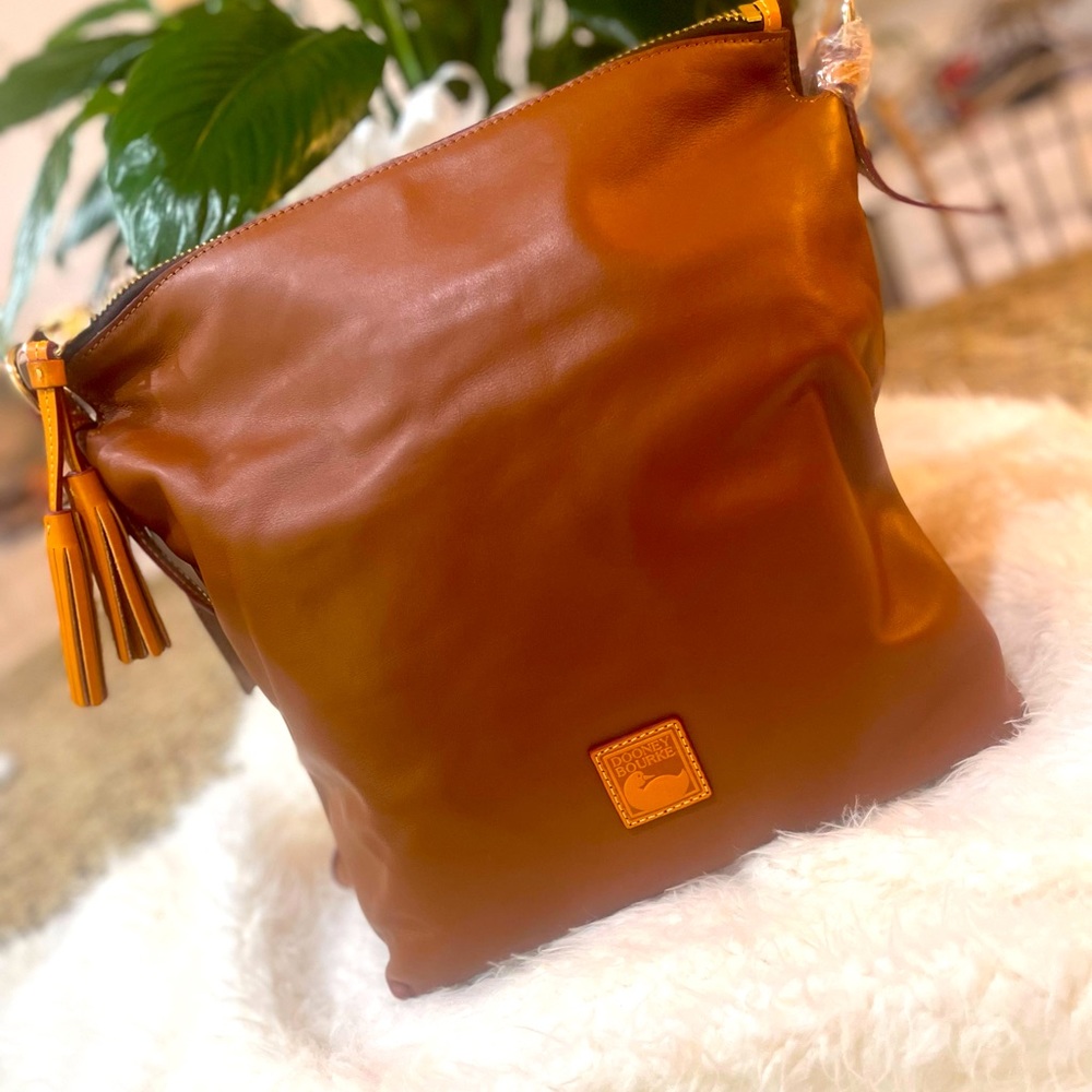 Dooney & Bourke McKenzie hobo handbag - Picture 4 of 12